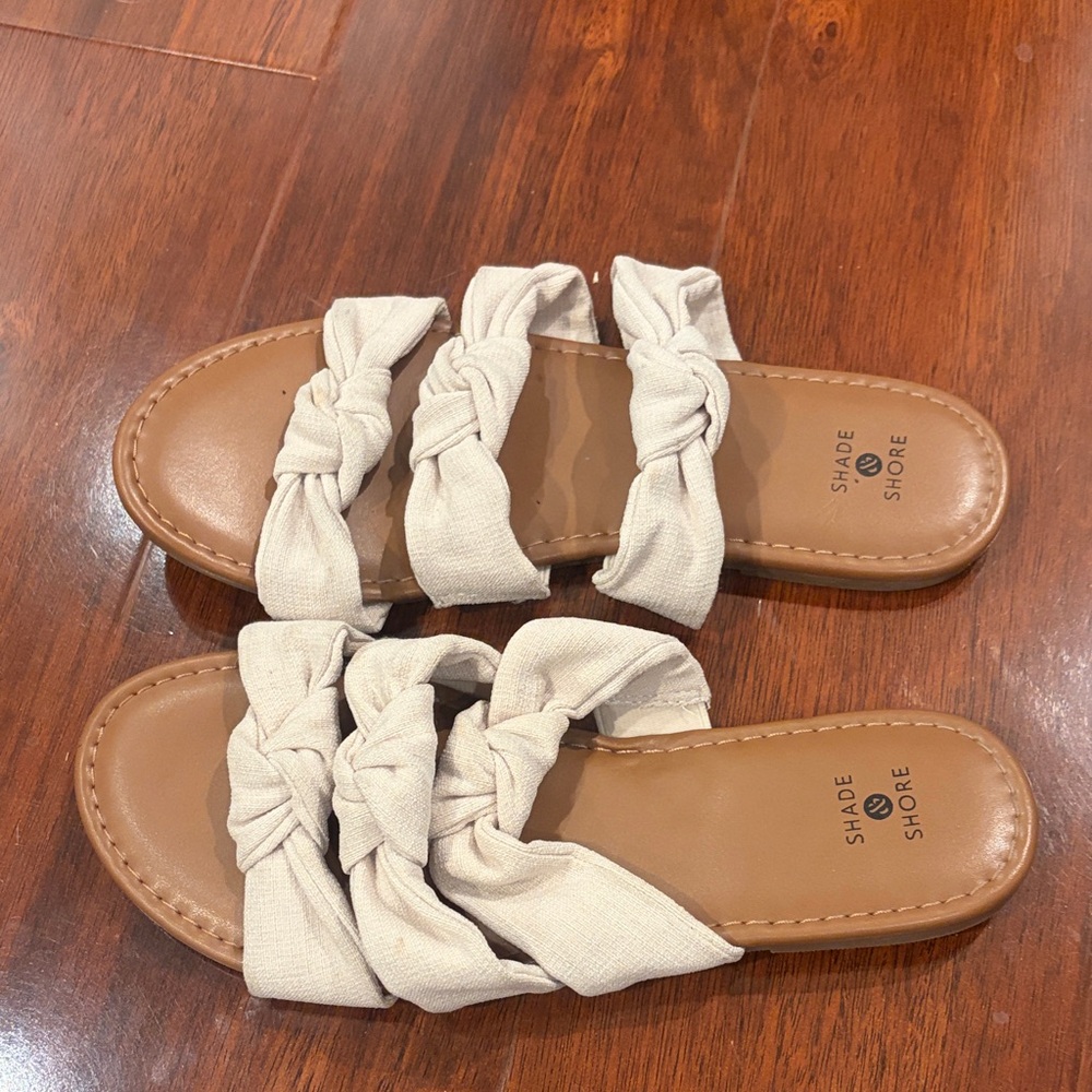 Shade & Shore Women's Tan and Cream Knotted Sandals